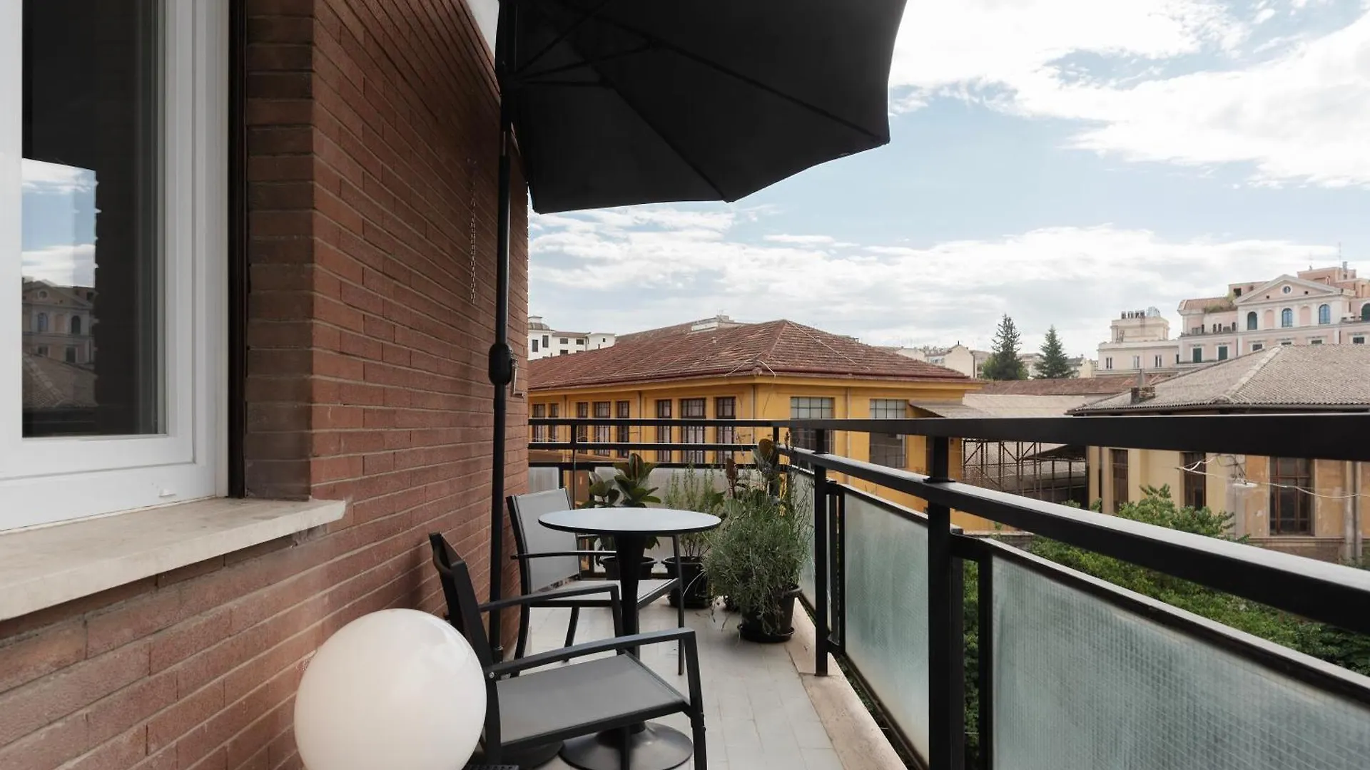 Vittorio Emanuele The Heart Apartment Roma